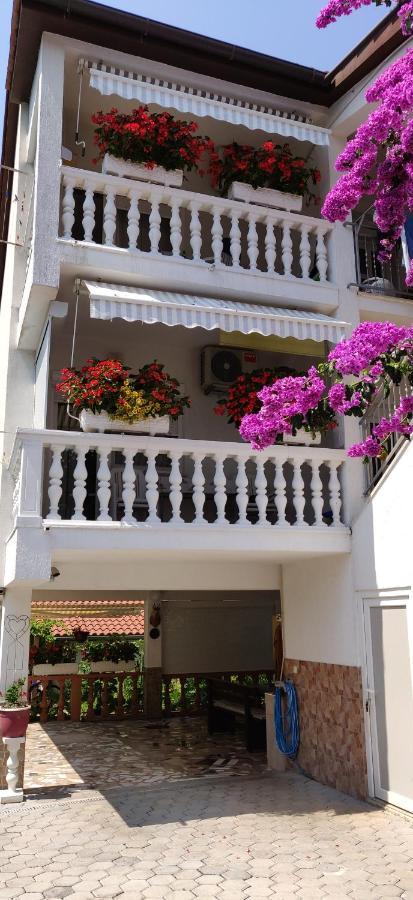 House Lucija Διαμέρισμα Πόρετς Εξωτερικό φωτογραφία